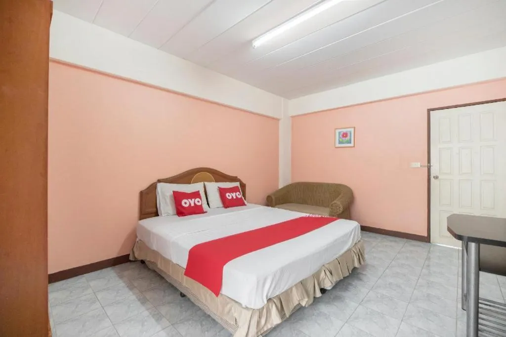 Bed in OYO 519 B Min Airport