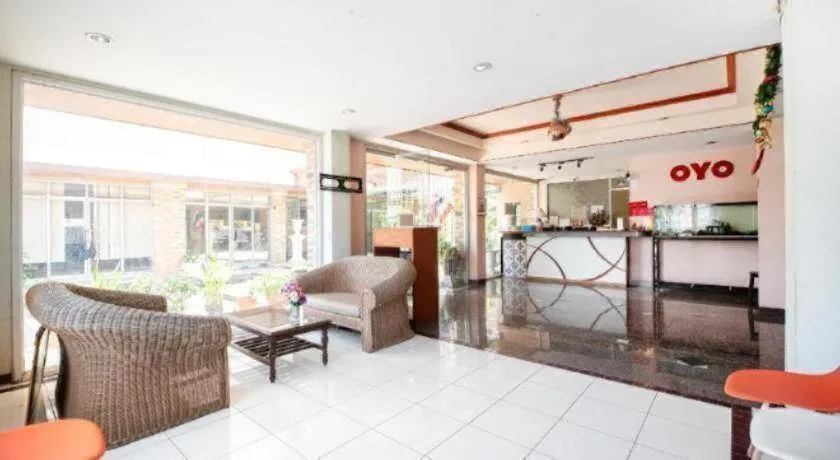 OYO 519 B Min Airport