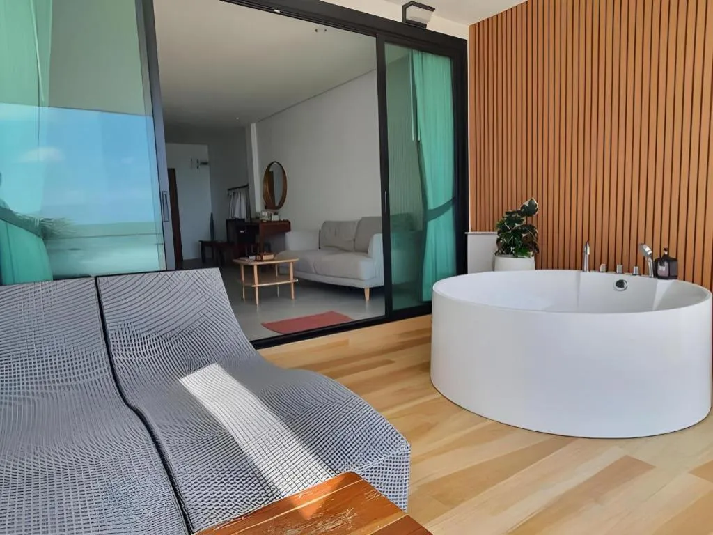 Rattana Pura Beach Resort