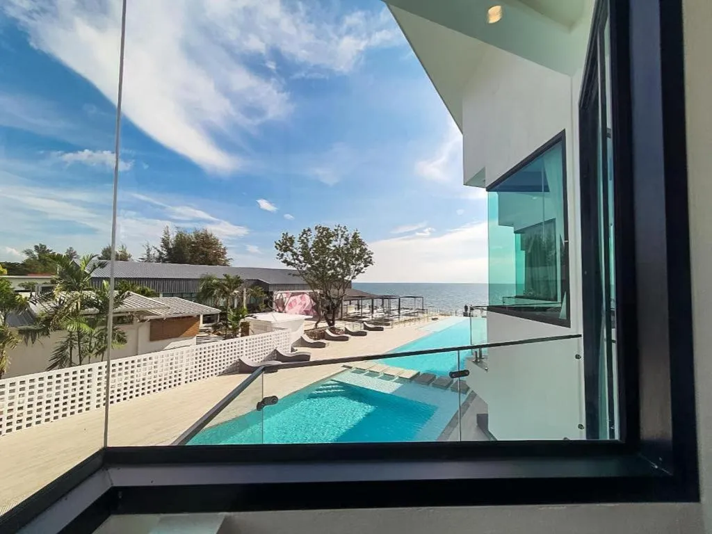 Rattana Pura Beach Resort