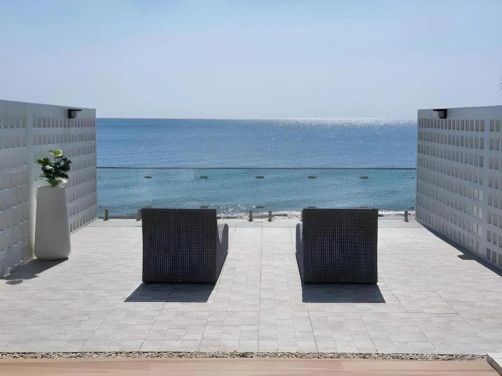 Rattana Pura Beach Resort