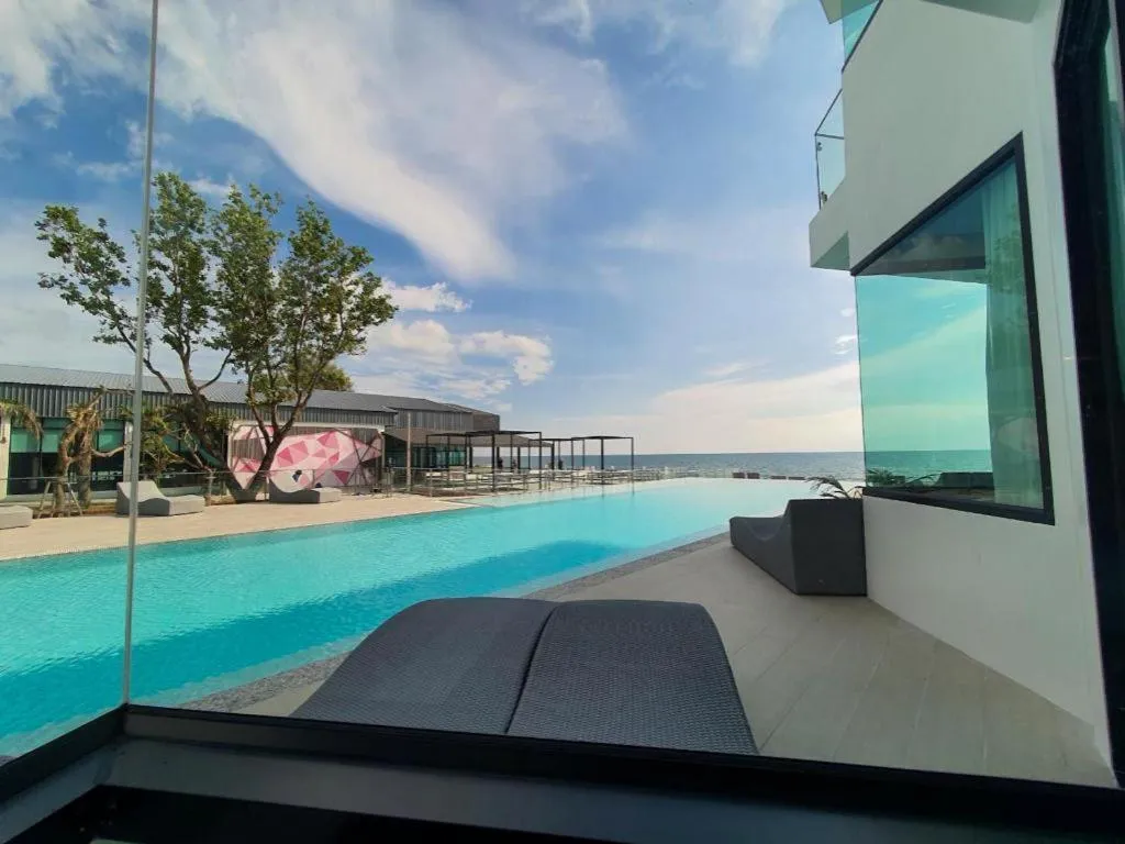 Rattana Pura Beach Resort