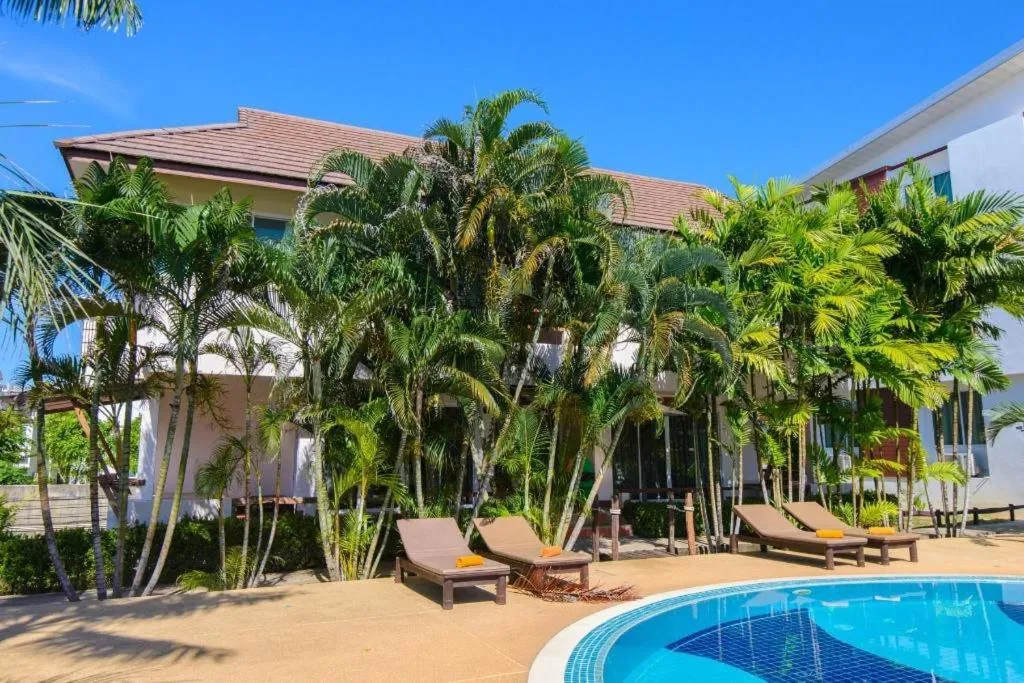 Rattana Pura Beach Resort