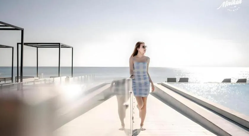 Rattana Pura Beach Resort