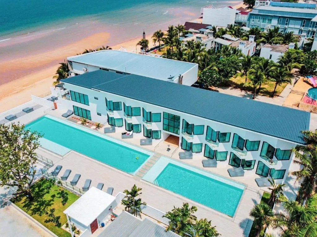 Rattana Pura Beach Resort