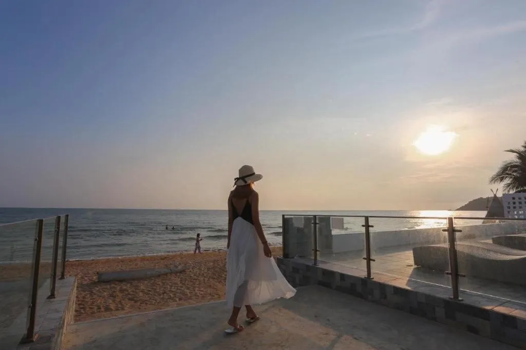 Rattana Pura Beach Resort