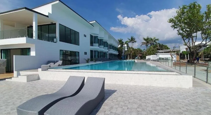 Rattana Pura Beach Resort