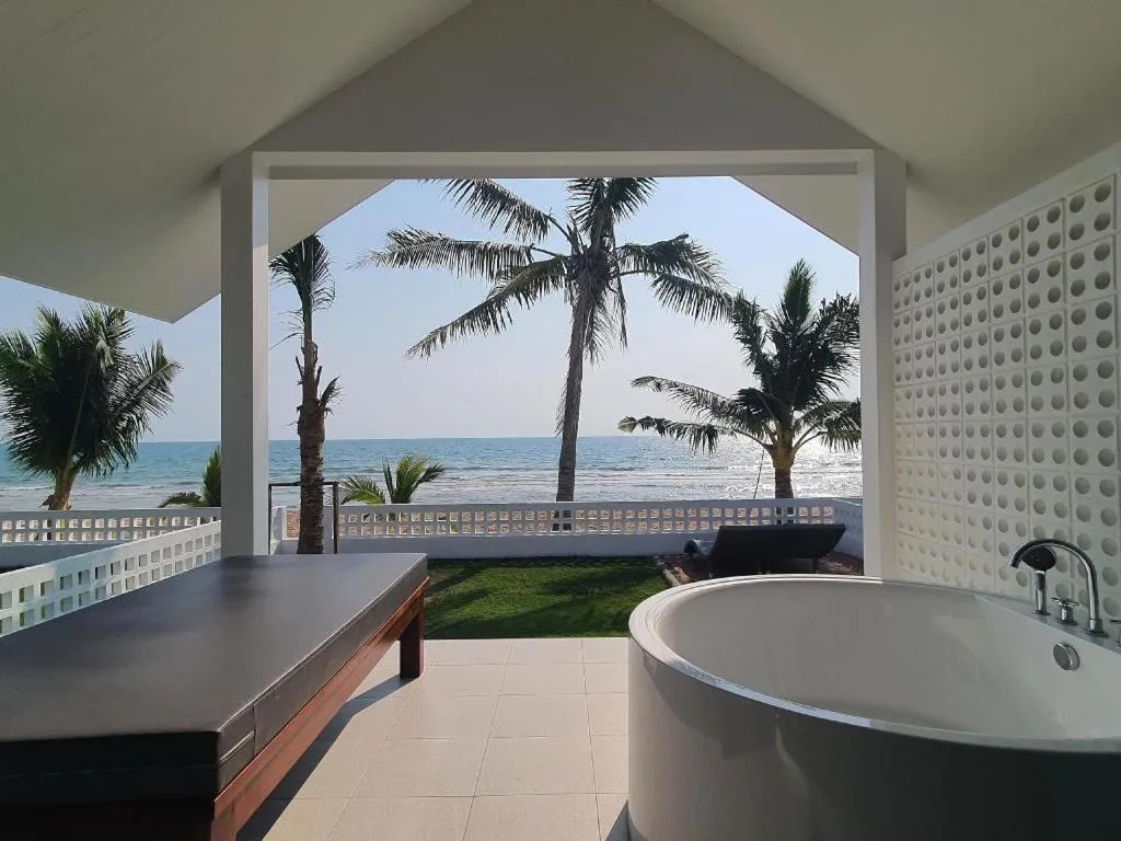 Rattana Pura Beach Resort