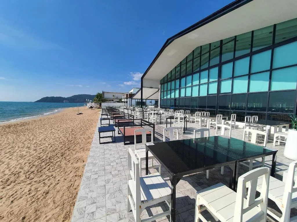 Rattana Pura Beach Resort