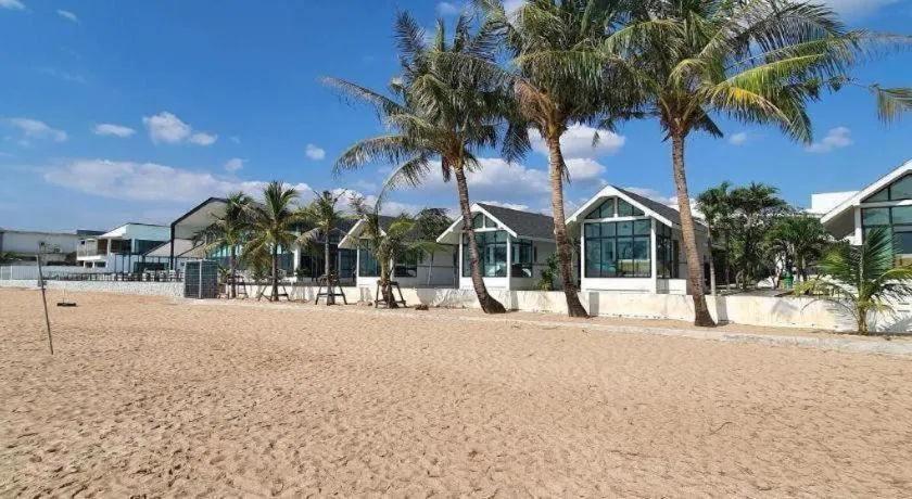 Rattana Pura Beach Resort