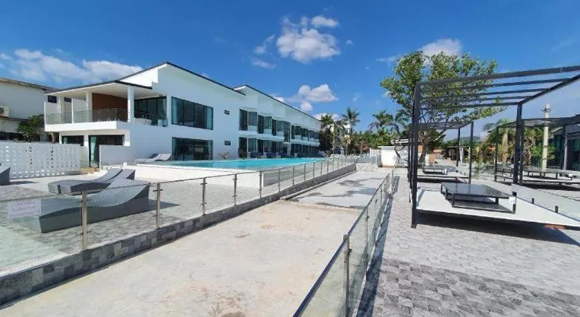 Rattana Pura Beach Resort