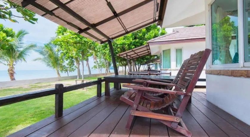 Rattana Pura Beach Resort