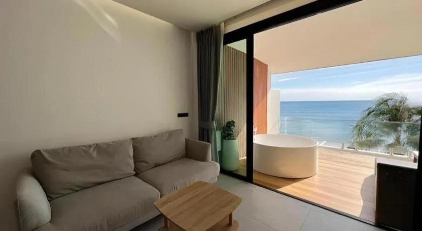 Rattana Pura Beach Resort