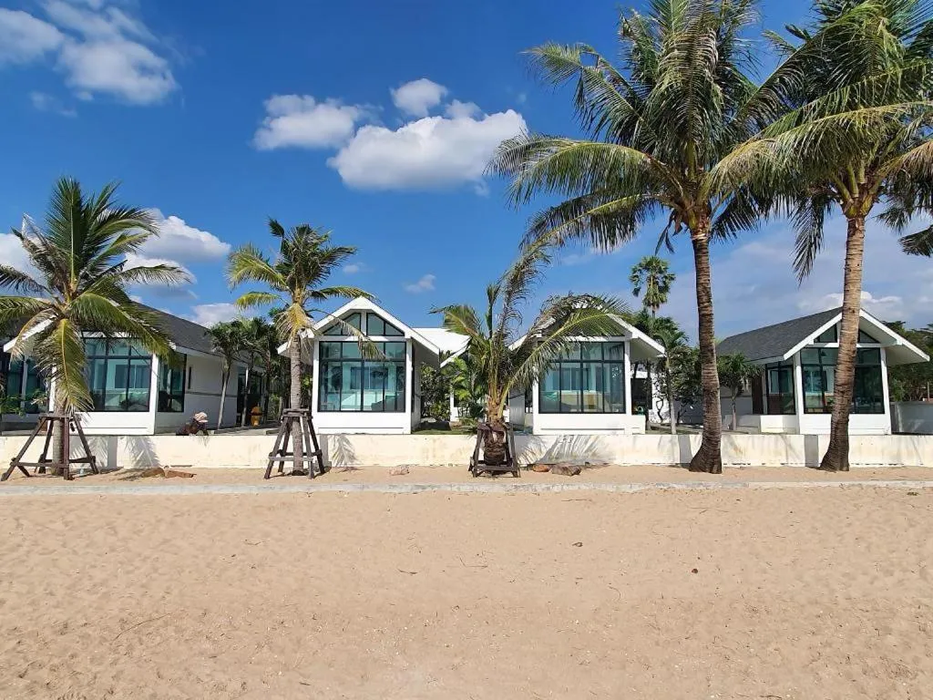 Rattana Pura Beach Resort