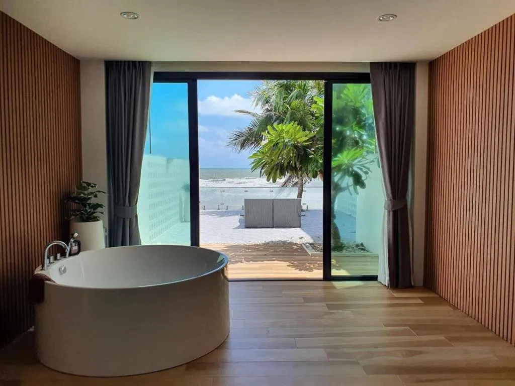 Rattana Pura Beach Resort