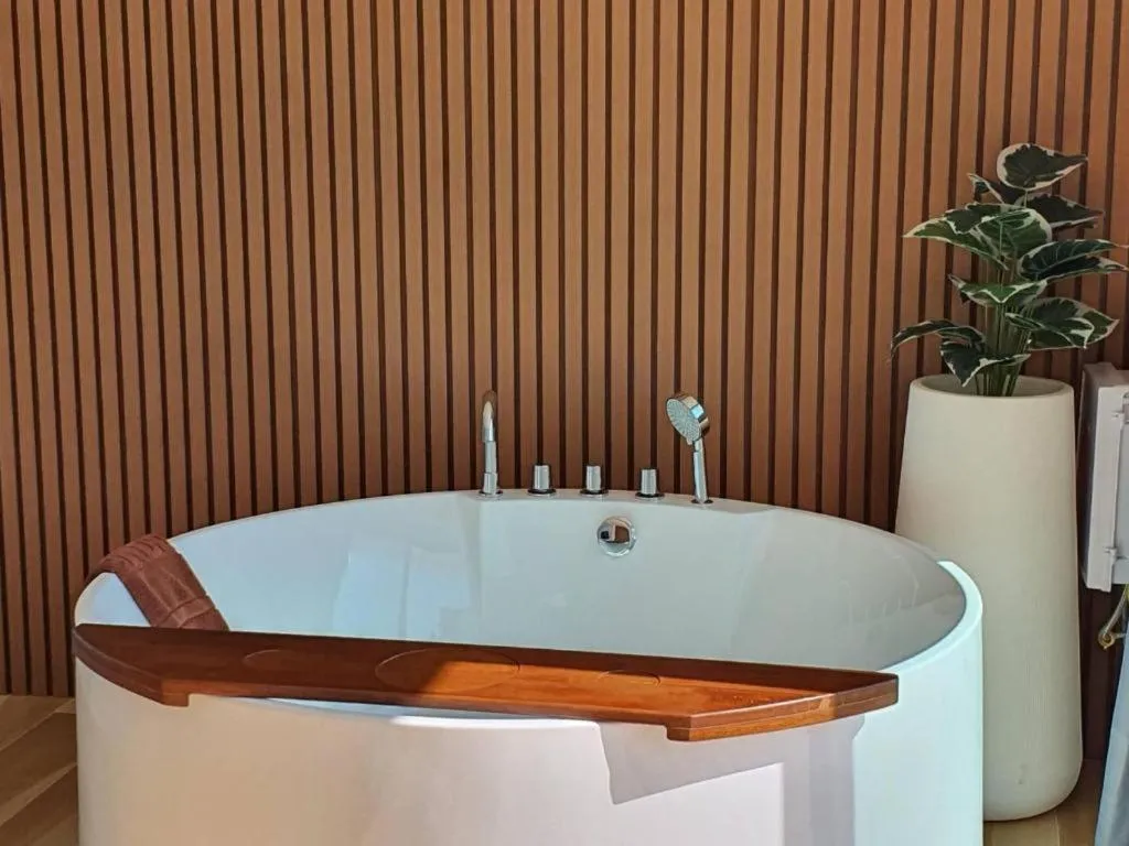 Rattana Pura Beach Resort