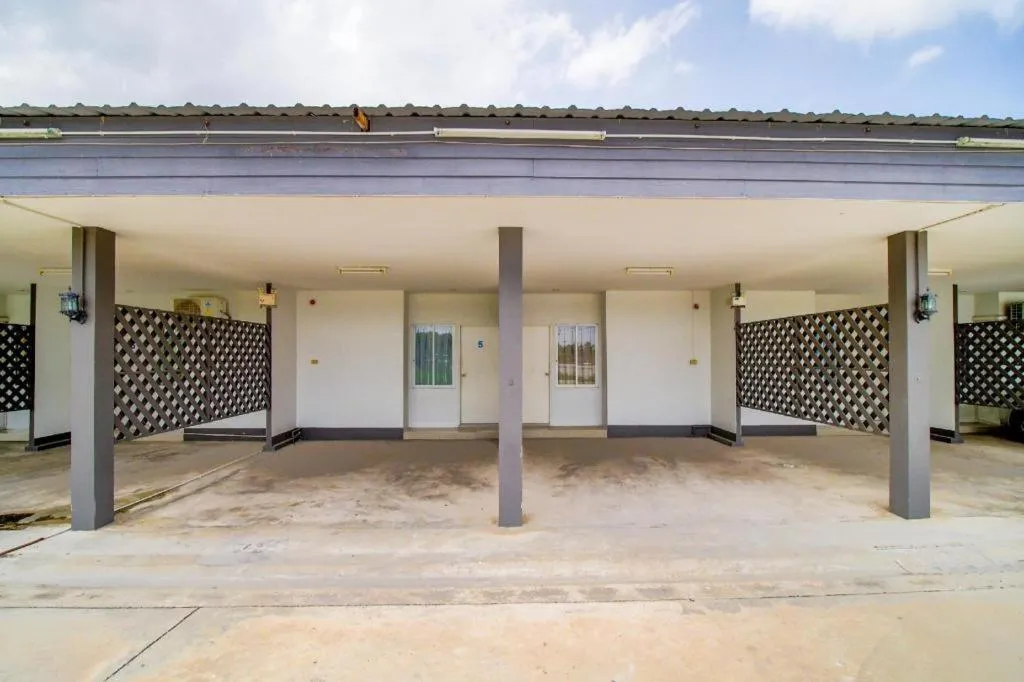 OYO 622 Sixsense Hotel