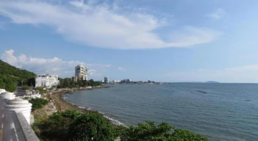 Super OYO 662 Malee Bunga Hotel