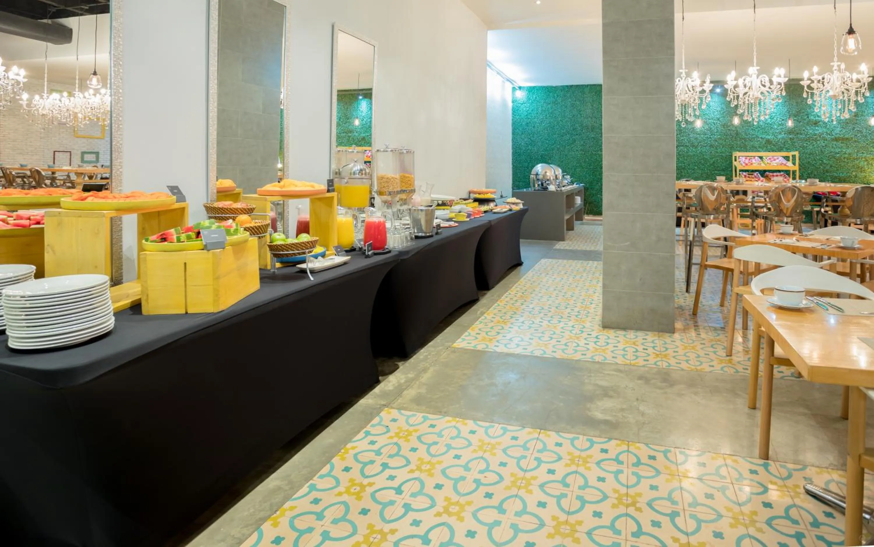 Restaurant/places to eat in Four Points by Sheraton Barranquilla