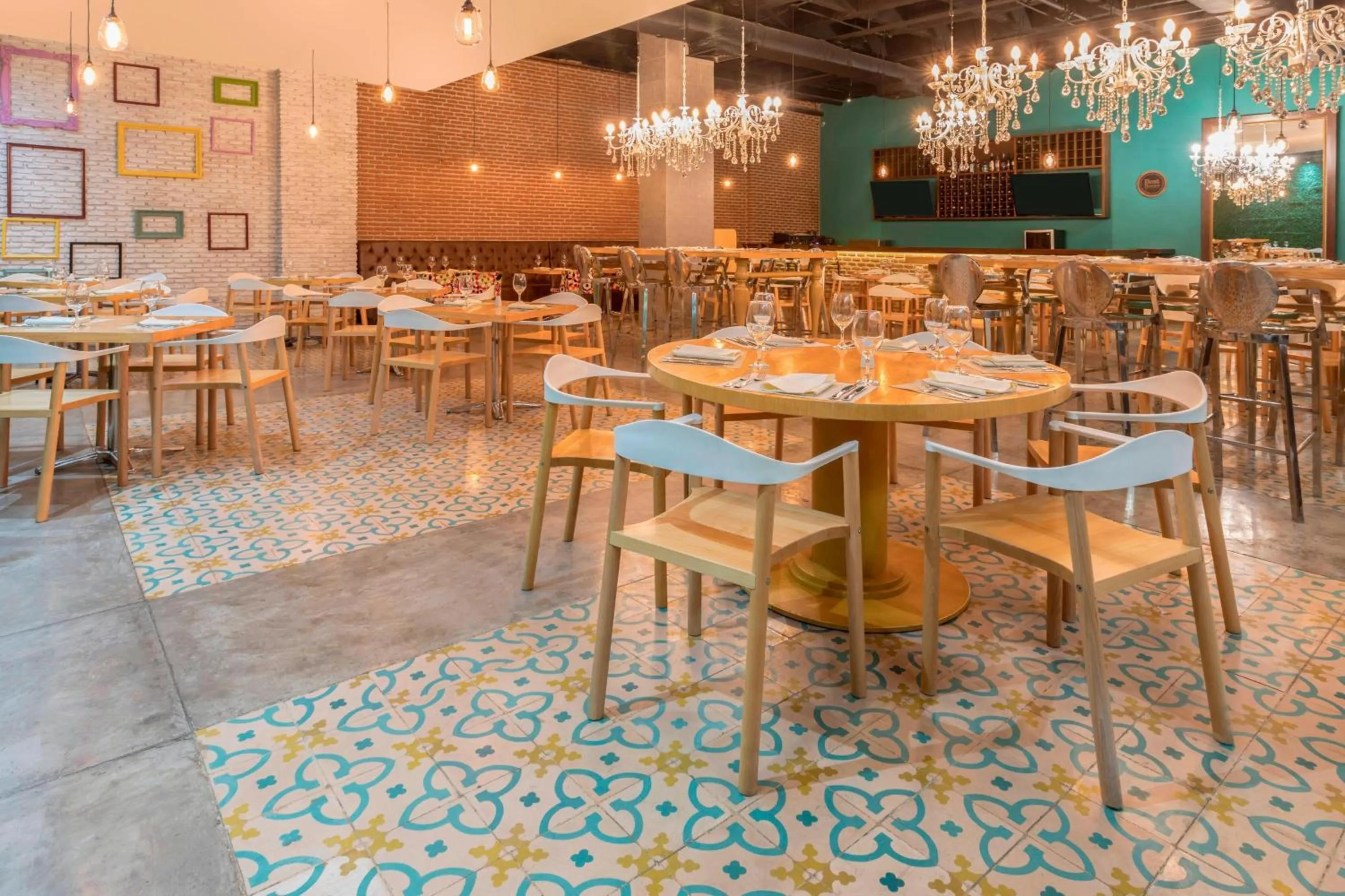 Restaurant/places to eat in Four Points by Sheraton Barranquilla