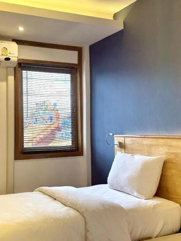 Bed in Need a Nap Hostel Phrae