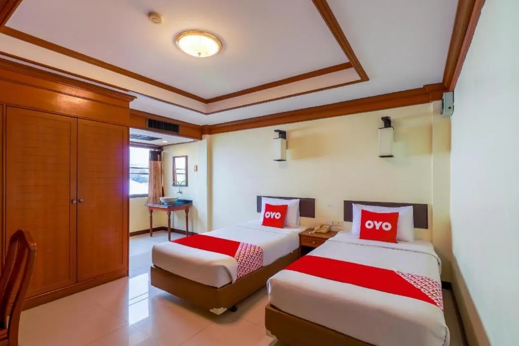 OYO 807 Suan Dok Kaew Hotel