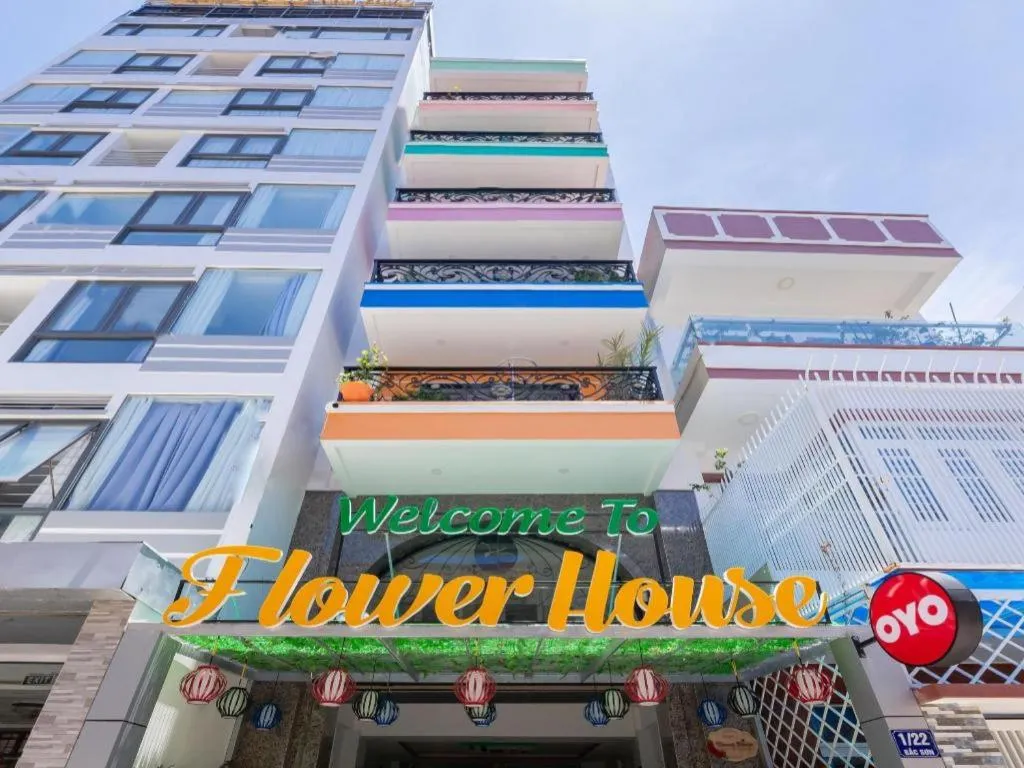 OYO 1028 Flower House Apartment