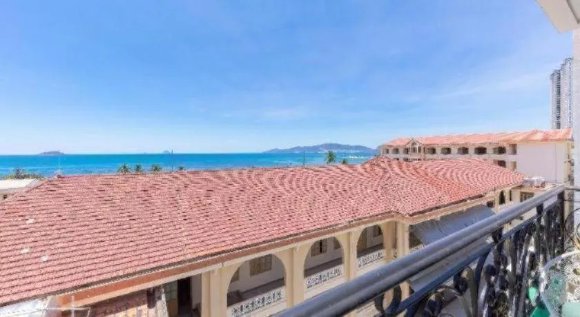 OYO 1028 Flower House Apartment