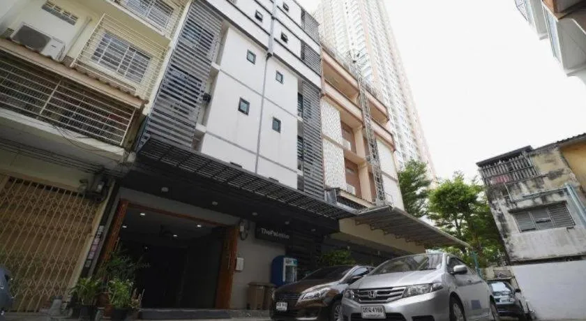 OYO 935 The Palm Apartment