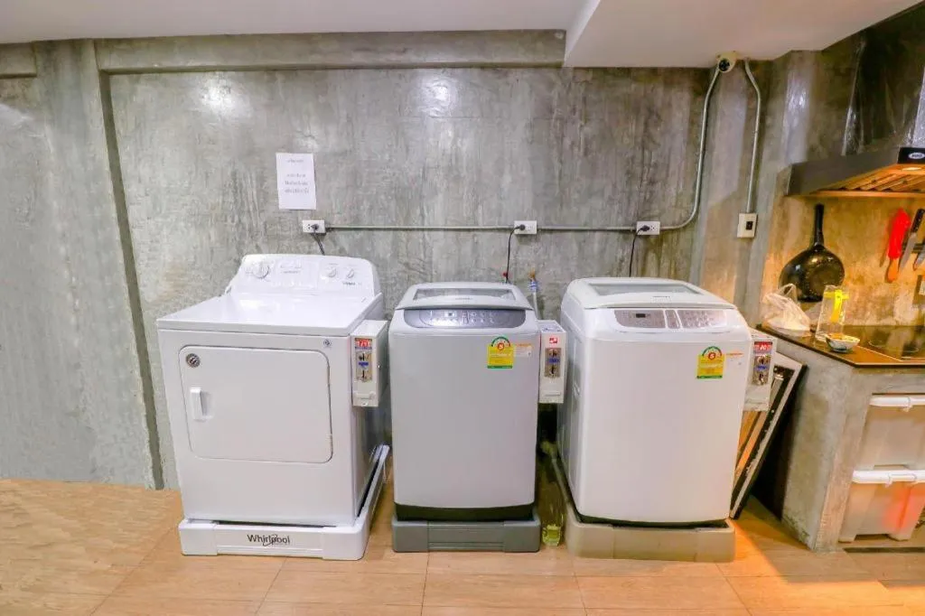 OYO 935 The Palm Apartment