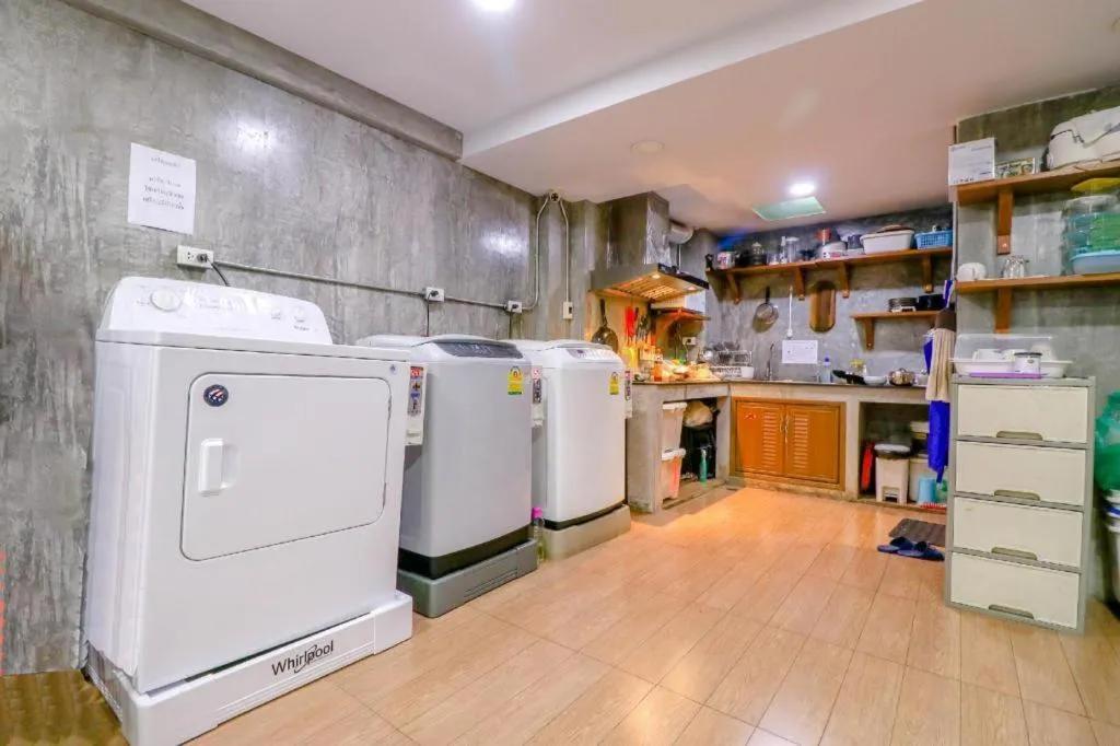 OYO 935 The Palm Apartment