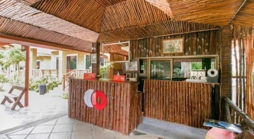 CAPITAL O961 Baan Dow Chompoo Resort