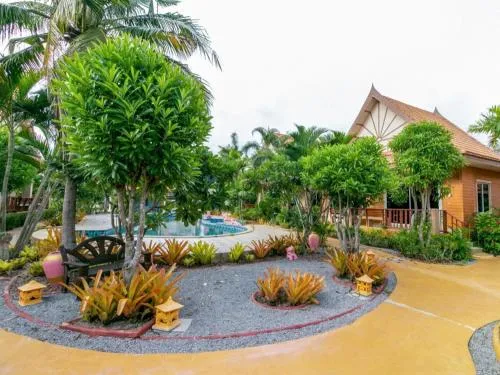 CAPITAL O961 Baan Dow Chompoo Resort