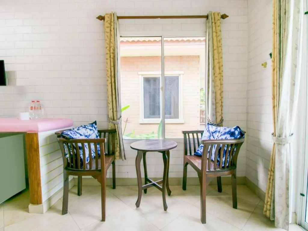 CAPITAL O961 Baan Dow Chompoo Resort