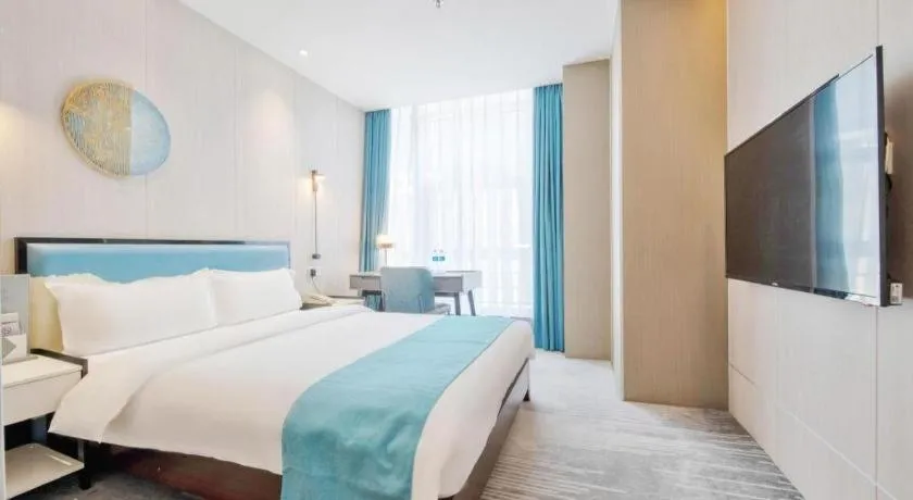 Bed in Golden Central Hotel Shenzhen