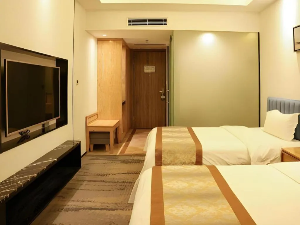 Bed in Golden Central Hotel Shenzhen