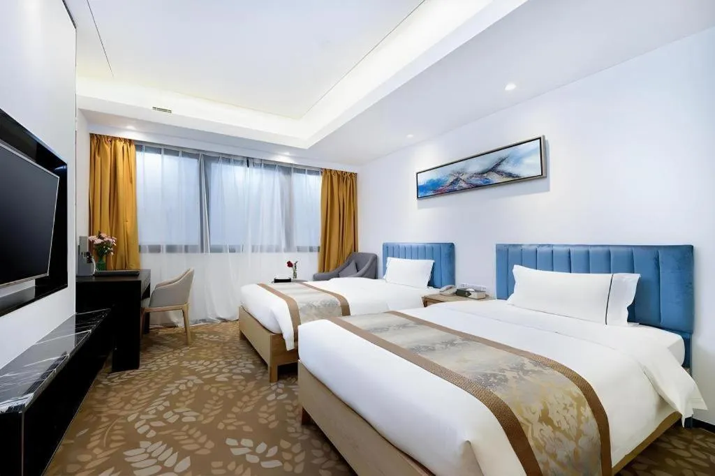 Bed in Golden Central Hotel Shenzhen