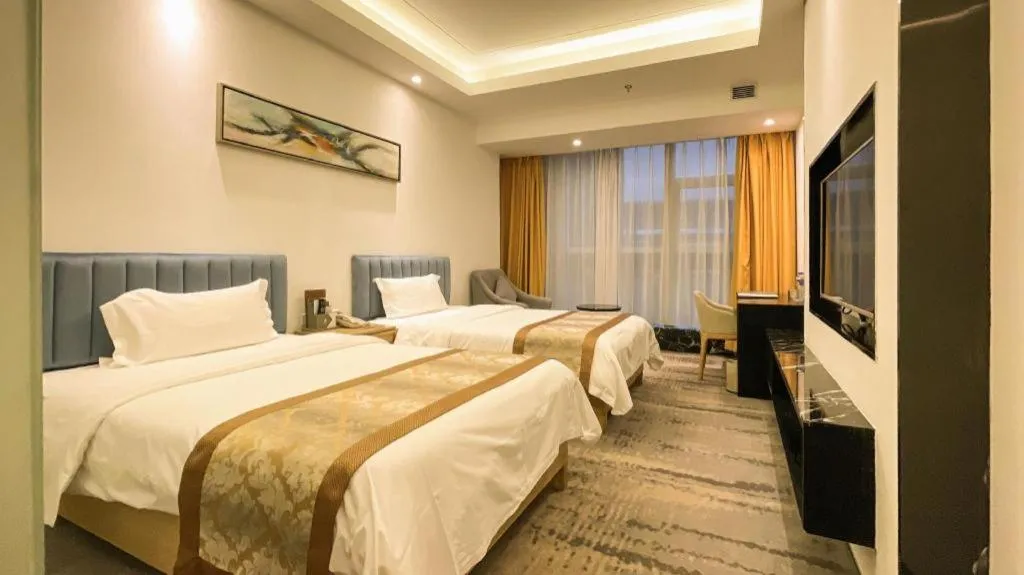 Bed in Golden Central Hotel Shenzhen
