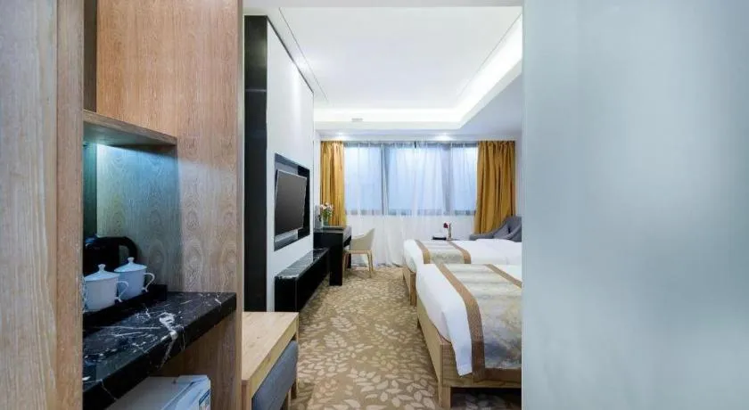 Bed in Golden Central Hotel Shenzhen