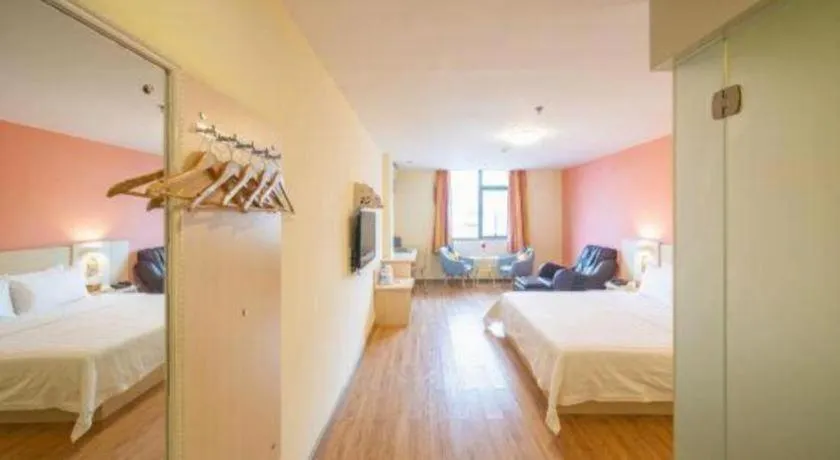 Bed in 7 Days Inn Huizhou Daya Bay Wanda Plaza