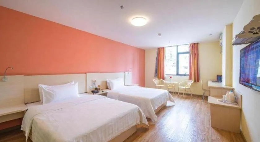 Bed in 7 Days Inn Huizhou Daya Bay Wanda Plaza