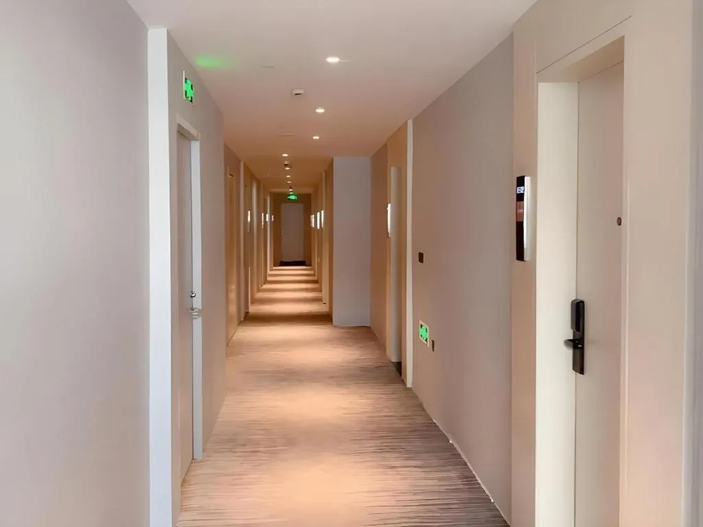 Gya Hotel Shanghai Long Distance Passenger Terminal Station