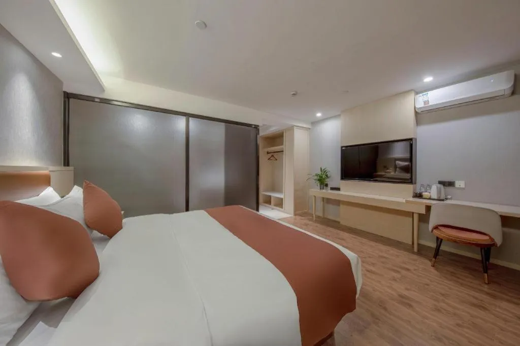 Bed in Gya Hotel Shanghai Long Distance Passenger Terminal Station