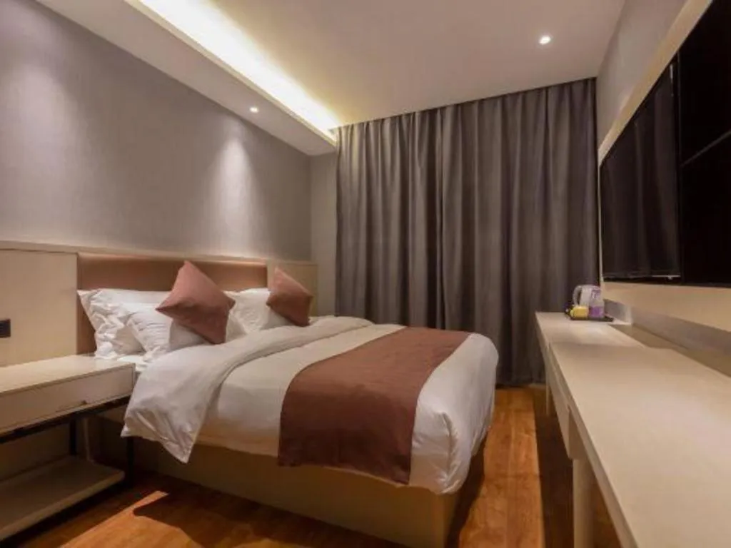 Bed in Gya Hotel Shanghai Long Distance Passenger Terminal Station