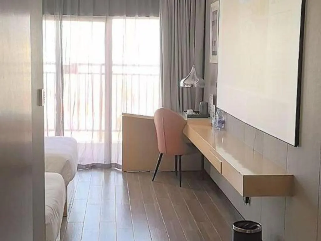 Borrman Hotel Zhaoqing Sihui Tianguangxu Jade City