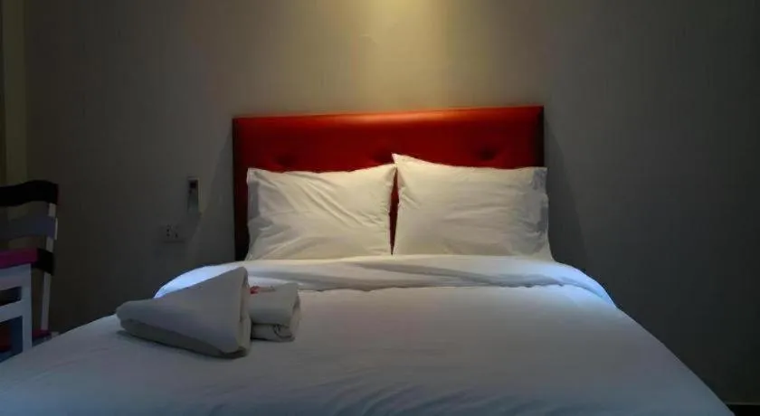 Bed in Wattana Hill Resort