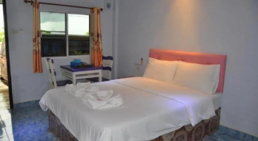 Bed in Wattana Hill Resort