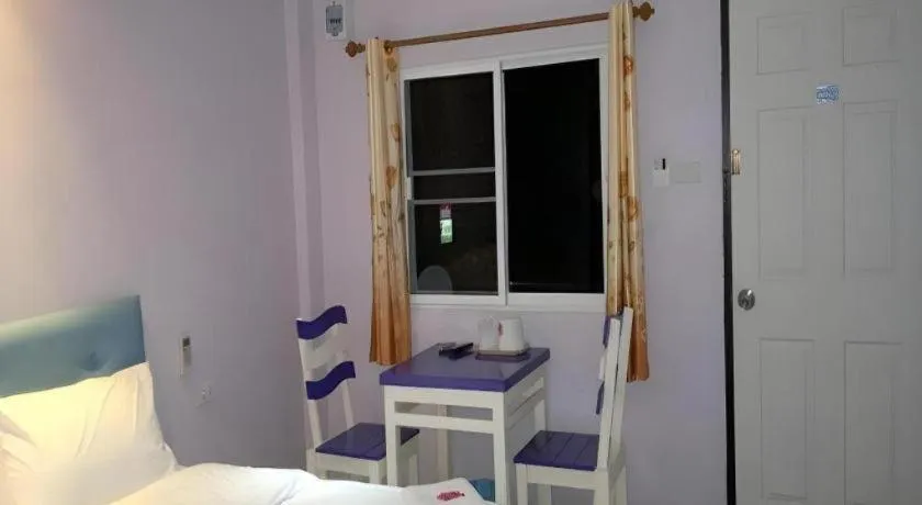 Bed in Wattana Hill Resort