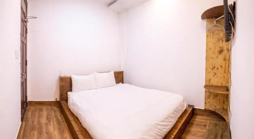 Bed in Nguyen Dang Hotel Bed in Nguyen Dang Hotel