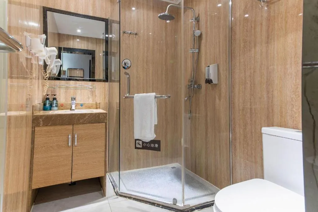 7 Days Premium·Guangzhou Dongxiaonan Subway Station